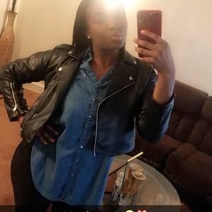 Meet your Posher, Carissa